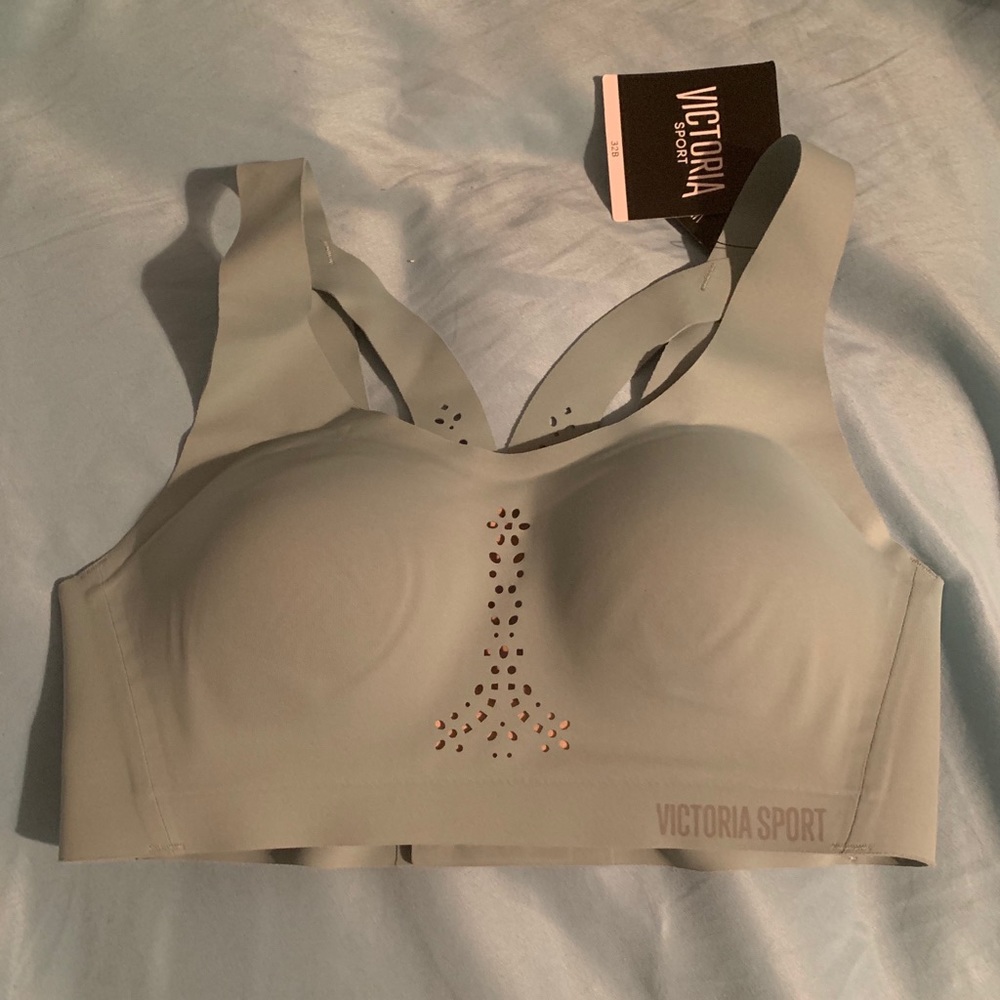 Victoria’s Secret Angel Max sports bra 32B NWT